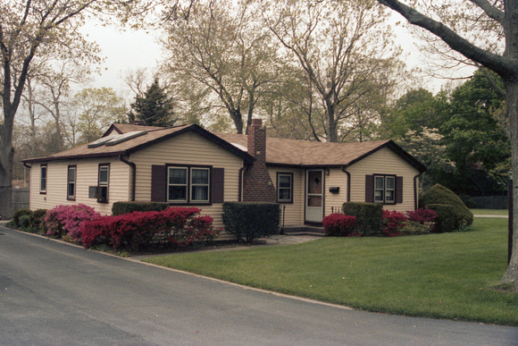 1990-04 home 001