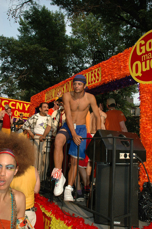 CMPLG_2005-06-26 NY-Pride 0992