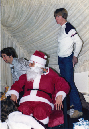 1981-12-24 Christmas Henrys 06