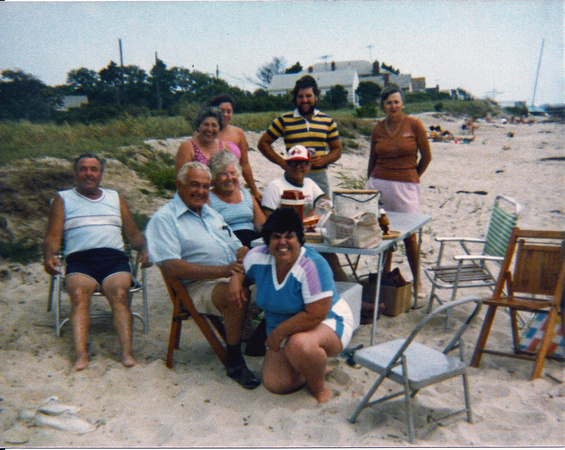1981-08 Patchogue Shores Beach Picnic 01