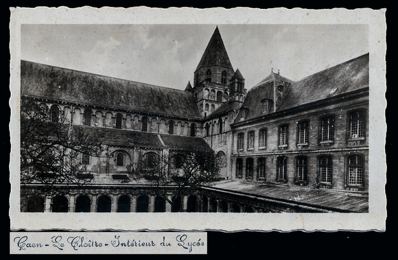 1945 - Caen Postcard 04 blk