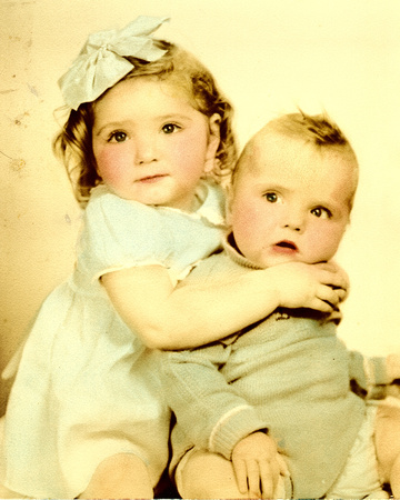 Gina_and_Vinny_early_1942